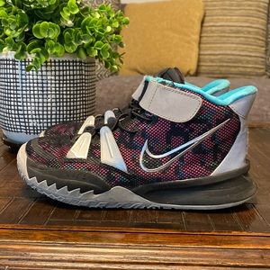 Nike Kyrie size 3 boys sneakers